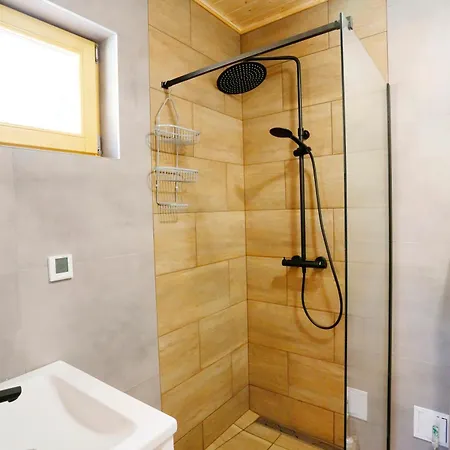 Niedzwiedziowka 度假居 亚沃尔基